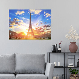 Plakat samoprzylepny Wieża Eiffla oświetlona słoncem, Paryż. Francja
