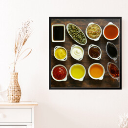Obraz w ramie Różne rodzaje sosów i olejów w miskach