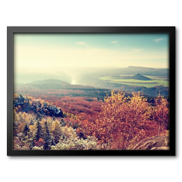 Obraz w ramie Misty świt w pięknych wzgórzach