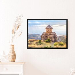 Obraz w ramie Kościół w chmurach na zboczach góry Aragats, Amberd, Armenia