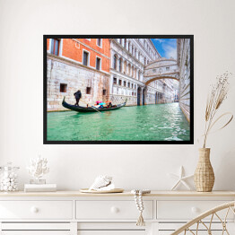 Obraz w ramie Tradycyjna gondola i słynny Most Westchnień w Wenecji