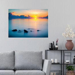 Plakat samoprzylepny Kolorowy wschód słońca nad oceanem na Malediwach