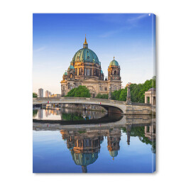 Berlińska Katedra - odzwierciedlenie w rzece, Niemcy