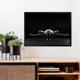 Obraz w ramie Naga kobieta ćwicząca jogę
