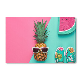 Obraz na płótnie Ananas w okularach na kolorowym tle