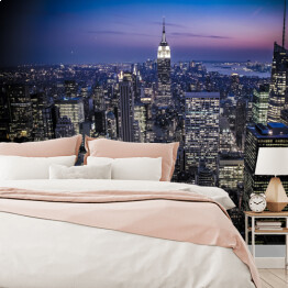 Fototapeta winylowa zmywalna Rozświetlone wieżowce Manhattanu w Nowym Jorku z Empire State Building