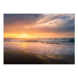 Plakat Brzeg plaży o zachodzie słońca