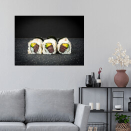 Plakat Japońskie jedzenie sushi z łososia i awokado