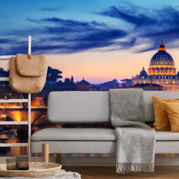 Fototapeta samoprzylepna Most i Watykan oświetlony złotymi światłami podczas zmierzchu