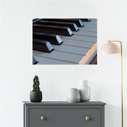 Plakat Klawisze fortepianu z ciepłym światłem - widok z boku 