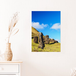 Plakat samoprzylepny Słoneczny dzień w Parku Narodowym Rapa Nui, Wyspa Wielkanocna, Chile