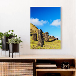 Obraz na płótnie Słoneczny dzień w Parku Narodowym Rapa Nui, Wyspa Wielkanocna, Chile