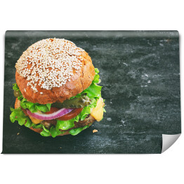 Fototapeta Świeży apetyczny domowej roboty cheeseburger