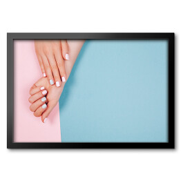 Obraz w ramie Stylowy modny żeński manicure