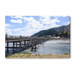 Obraz na płótnie Turyści na moście Togetsukyo w Japonii