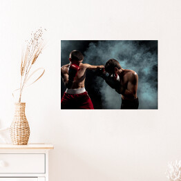 Plakat samoprzylepny Dwóch profesjonalnych bokserów na czarnym przydymionym tle 