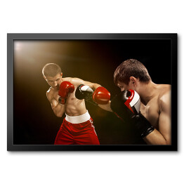 Obraz w ramie Dwóch profesjonalnych bokserów na ciemnym tle 