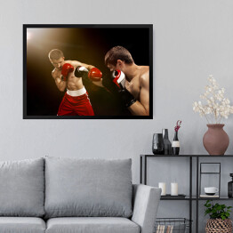 Obraz w ramie Dwóch profesjonalnych bokserów na ciemnym tle 