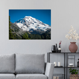Plakat Góra Rainier na tle niebieskiego nieba
