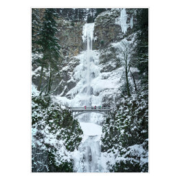 Plakat samoprzylepny Zamarznięty wodospad w zimie