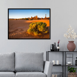 Plakat w ramie Wschód słońca na pustyni Monument Valley 