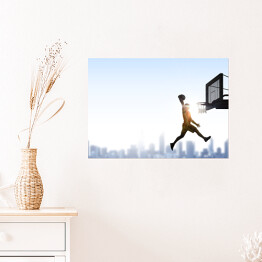 Plakat samoprzylepny Mecz koszykówki na tle błękitnego nieba