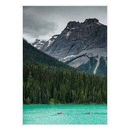 Plakat samoprzylepny Kajakarki w turkusowym jeziorze w Parku Narodowym Yoho, Kanada