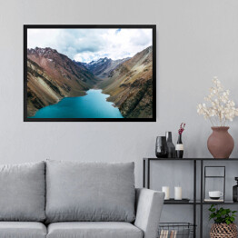 Obraz w ramie Jezioro Inków przy stromych zboczach łańcuchów górskich