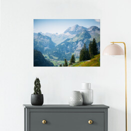 Plakat Góry Szwajcarii z wioską w dolinie