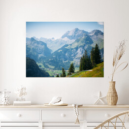 Plakat samoprzylepny Góry Szwajcarii z wioską w dolinie
