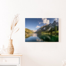 Obraz na płótnie Piękne jezioro o gładkiej tafli w Alpach