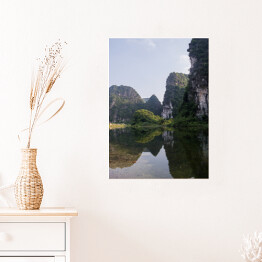 Plakat samoprzylepny Krajobraz z jeziorem, Wietnam