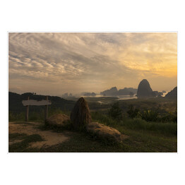 Plakat samoprzylepny Wschod słońca na Phang Nga, Tajlandia