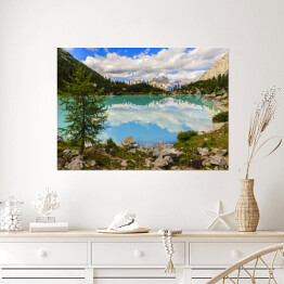 Plakat samoprzylepny Jezioro Sorapiss o niesamowitym turkusowym kolorze wody, Włochy