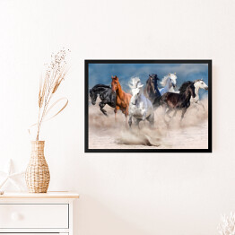Obraz w ramie Stado wielobarwnych koni w pustynnej burzy piaskowej