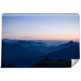 Fototapeta Góry w ciemnych odcieniach koloru niebieskiego