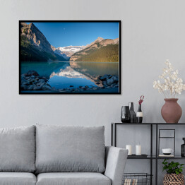 Plakat w ramie Spokojne Jezioro Louise, Banff, Kanada
