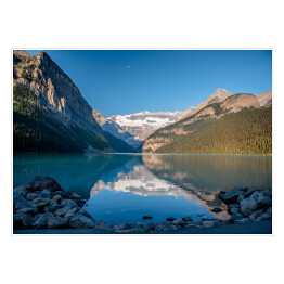 Plakat samoprzylepny Spokojne Jezioro Louise, Banff, Kanada