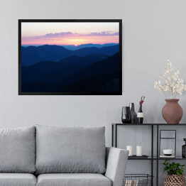 Obraz w ramie Różowy wschód słońca w górach