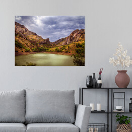 Plakat samoprzylepny Niesamowity krajobraz z górskim jeziorem