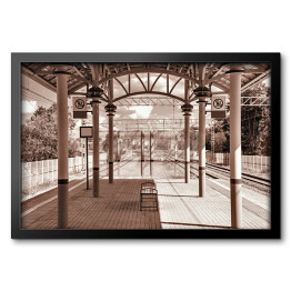 Obraz w ramie Zabytkowa stacja kolejowa za dnia