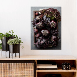 Plakat Drewniana taca z purpurowymi warzywami