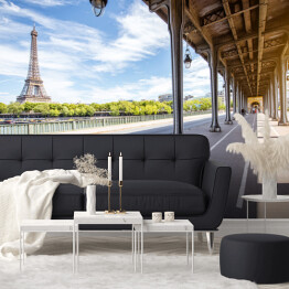 Fototapeta winylowa zmywalna Widok na ulicę Paryża oraz na Wieżę Eiffla