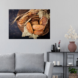 Plakat samoprzylepny Pieczony chleb w koszyku