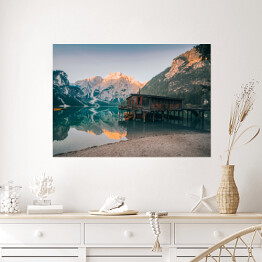 Plakat samoprzylepny Dom nad jeziorem w Dolomitach