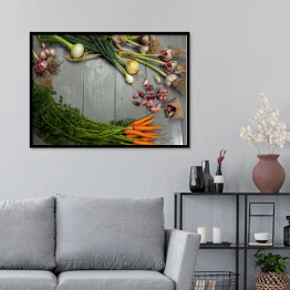 Plakat w ramie Świeże warzywa - czosnek, cebula i marchew na szarym tle 