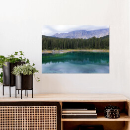 Plakat samoprzylepny Karersee, najpiękniejsze górskie jezioro w Dolomitach