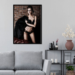 Plakat w ramie Seksowna dziewczyna w czerni