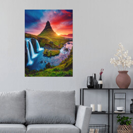Plakat Wodospad przy wulkanie na tle zachodu słońca, Islandia
