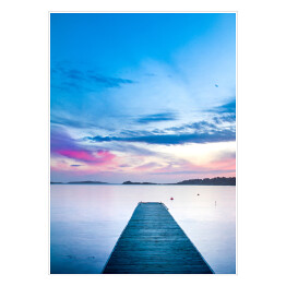 Plakat samoprzylepny Pastelowe niebo nad molo nad jeziorem